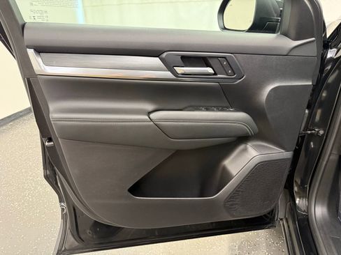 Used 2025 GMC Terrain Elevation AWD/4WD image 9