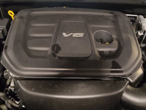 Used 2019 Jeep Grand Cherokee Altitude image 30