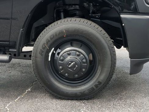 New 2026 RAM 3500 Tradesman AWD/4WD image 11