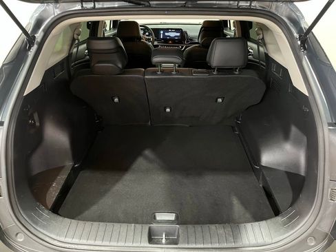 Used 2024 Kia Sportage EX image 12