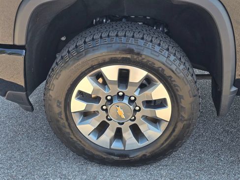 Used 2025 Chevrolet Silverado 2500 Custom w/ Custom Value Package AWD/4WD image 27