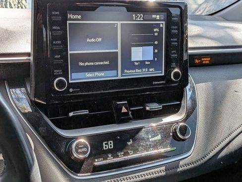 Used 2022 Toyota Corolla SE image 4