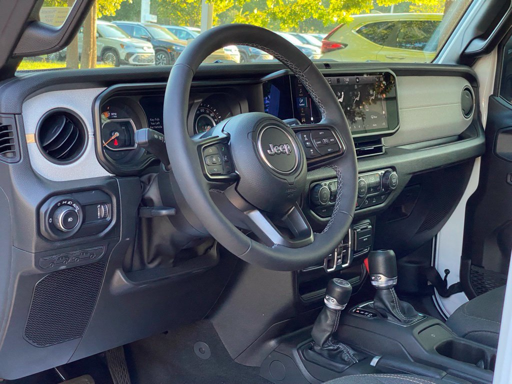 Used 2026 Jeep Wrangler Unlimited Sport AWD/4WD image 10