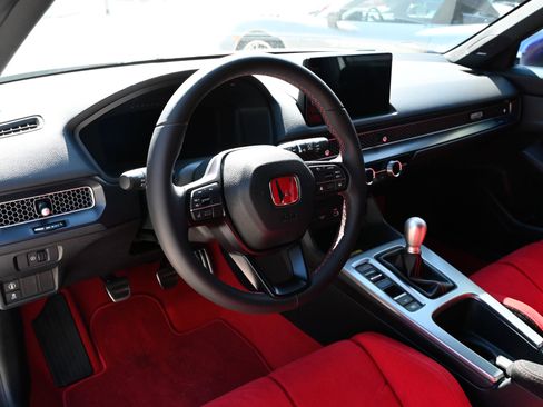 Used 2025 Honda Civic Type R image 16