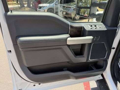 Used 2022 Ford F350 Lariat w/ Lariat Ultimate Package AWD/4WD image 12