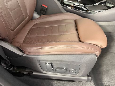 Used 2024 BMW X3 sDrive30i w/ Premium Package RWD image 35