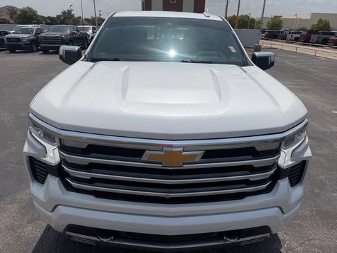 Used 2024 Chevrolet Silverado 1500 High Country AWD/4WD image 9