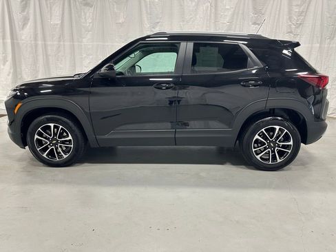 Used 2024 Chevrolet TrailBlazer LT w/ Convenience Package AWD/4WD image 4