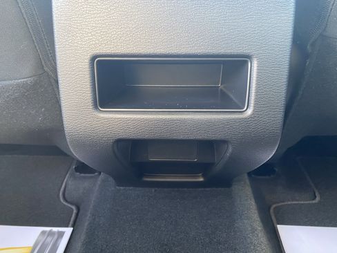 New 2026 Mitsubishi Outlander ES image 17