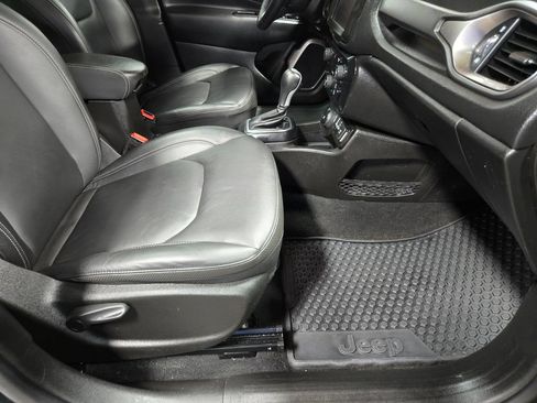 Used 2023 Jeep Renegade Limited w/ Sun/Sound Group AWD/4WD image 52