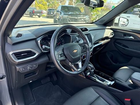 Certified 2023 Chevrolet TrailBlazer ACTIV FWD image 30