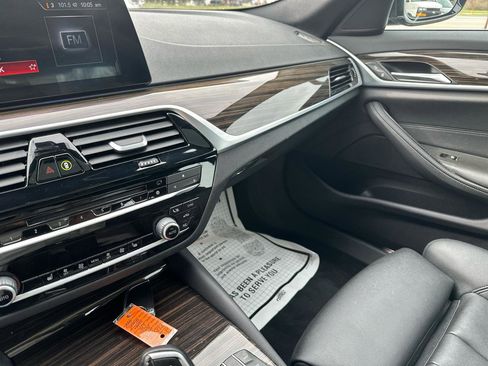 Used 2019 BMW 530e w/ Convenience Package RWD image 14