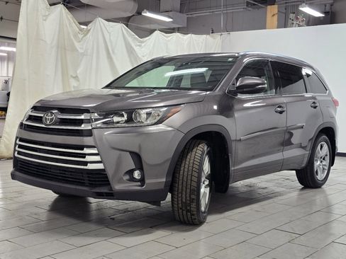 Certified 2019 Toyota Highlander Limited w/ Protection Package #3 image 13