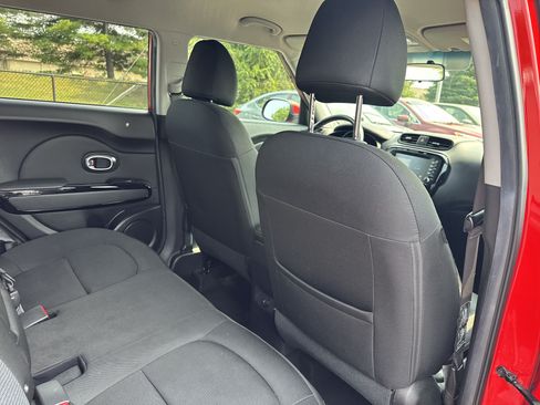 Used 2017 Kia Soul + w/ Audio Package FWD image 19
