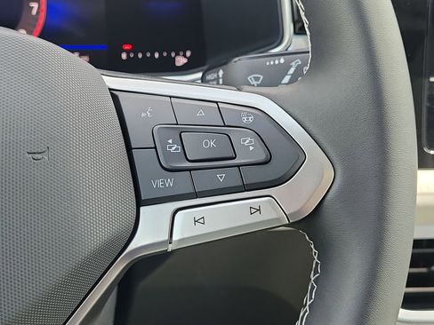New 2026 Volkswagen Taos SE FWD image 19