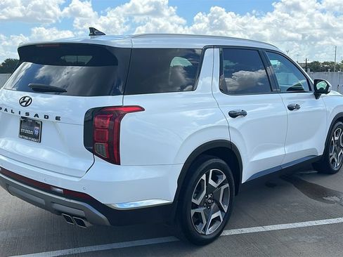 Used 2024 Hyundai Palisade Limited FWD image 13