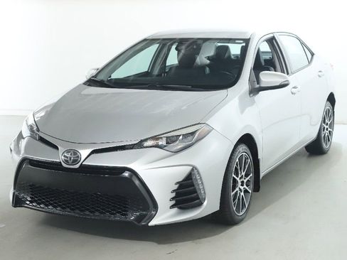 Used 2017 Toyota Corolla SE 50th Anniversary FWD image 3