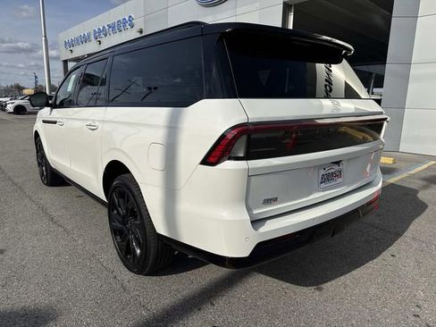 New 2026 Lincoln Navigator L Black Label AWD/4WD image 5