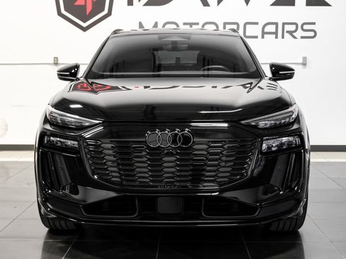 Used 2025 Audi SQ6 e-tron Premium w/ Convenience Package image 7