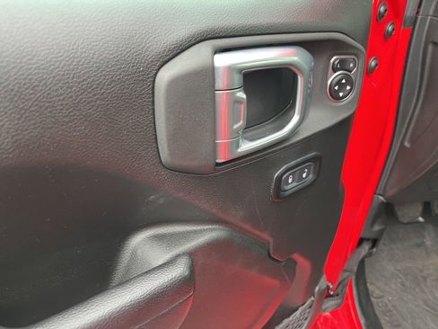 Used 2024 Jeep Gladiator Sport AWD/4WD image 28