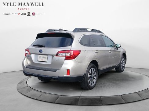 Used 2017 Subaru Outback 2.5i Limited AWD/4WD image 16