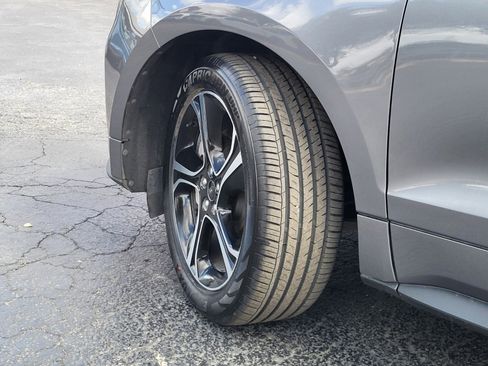 Certified 2022 Ford Edge ST image 34