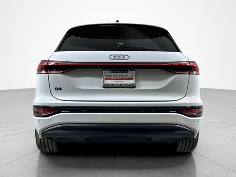 Used 2025 Audi Q6 e-tron Premium w/ Convenience Package image 4