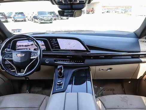 Used 2023 Cadillac Escalade Premium Luxury w/ Performance Package AWD/4WD image 15