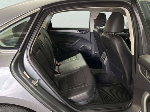 Used 2015 Volkswagen Passat 1.8T Limited Edition FWD image 19