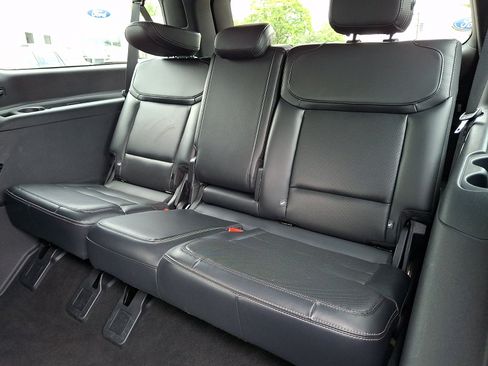 Certified 2025 Ford Expedition Max Platinum w/ Stealth Performance Package AWD/4WD image 14