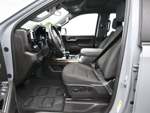 Used 2024 Chevrolet Silverado 1500 LT RWD image 11