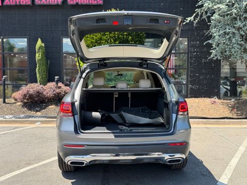 Used 2020 Mercedes-Benz GLC 300 w/ Parking Assistance Package image 17