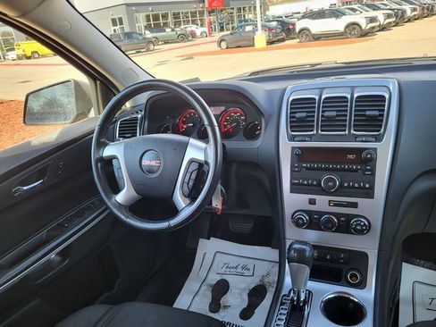 Used 2012 GMC Acadia SLE image 16