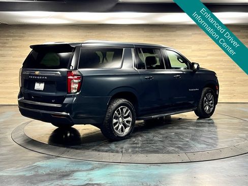 Used 2022 Chevrolet Suburban LT w/ LT Signature Package AWD/4WD image 13