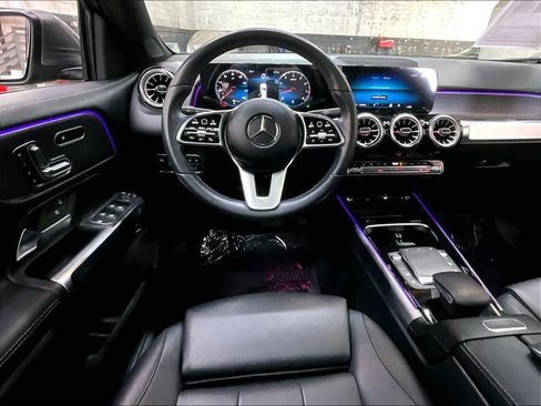 Used 2023 Mercedes-Benz GLB 250 4MATIC image 8