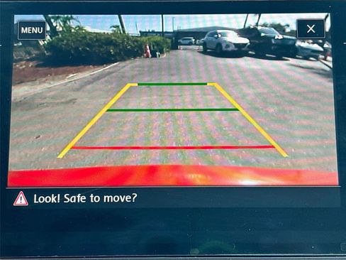 Used 2018 Volkswagen Tiguan SE image 14