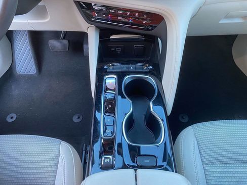 Used 2022 Buick Envision Preferred image 22