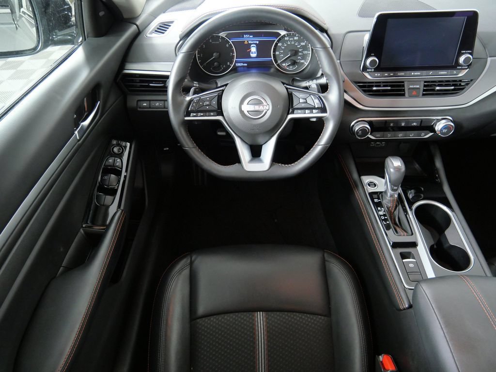 Used 2025 Nissan Altima 2.5 SR AWD/4WD image 19