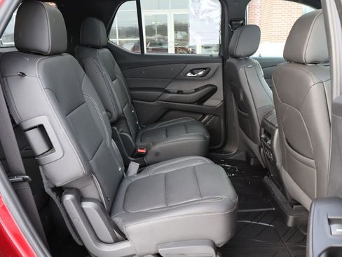 Used 2023 Chevrolet Traverse LT w/ LT Premium Package image 51