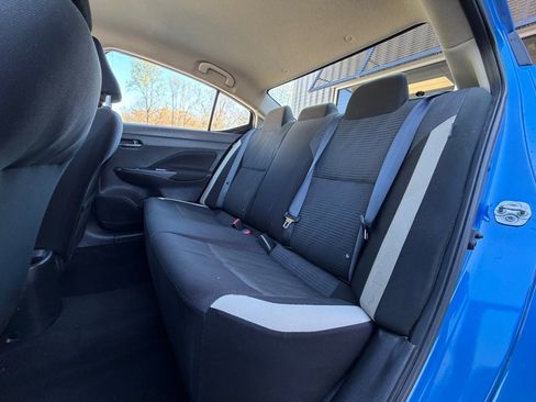 Used 2021 Nissan Versa SV image 7