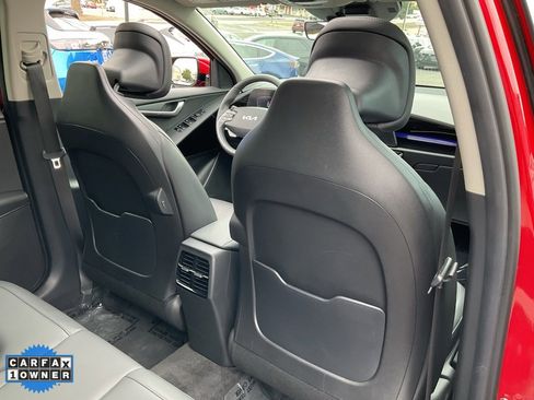 Used 2024 Kia Niro EX Touring image 56