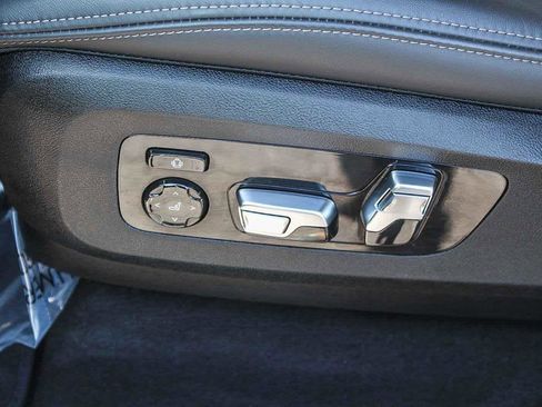 Used 2025 BMW X5 xDrive40i image 21