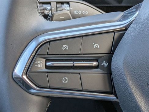 New 2026 Chevrolet Equinox LT w/ Convenience Package II image 18