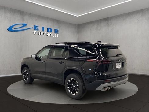 New 2026 Chevrolet Traverse Z71 w/ Enhanced Driving Package AWD/4WD image 6