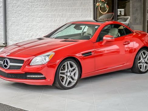 Used 2015 Mercedes-Benz SLK 250 image 8