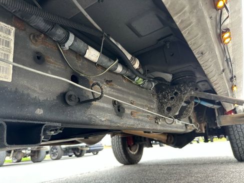 Used 2004 Chevrolet Silverado 2500 LT w/ Heavy-Duty Power Package image 17