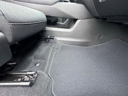 New 2026 Chevrolet Equinox LT w/ Convenience Package II image 22