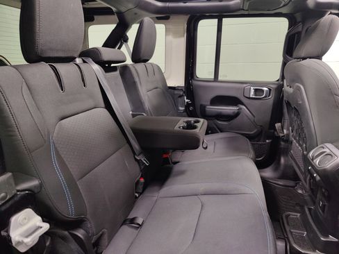 Used 2022 Jeep Wrangler Unlimited Rubicon 4xe image 14