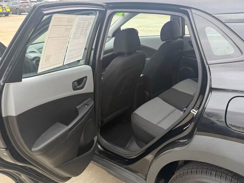 Used 2018 Hyundai Kona SE image 16