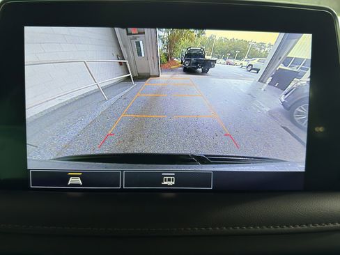 Used 2021 Chevrolet Suburban LT image 16